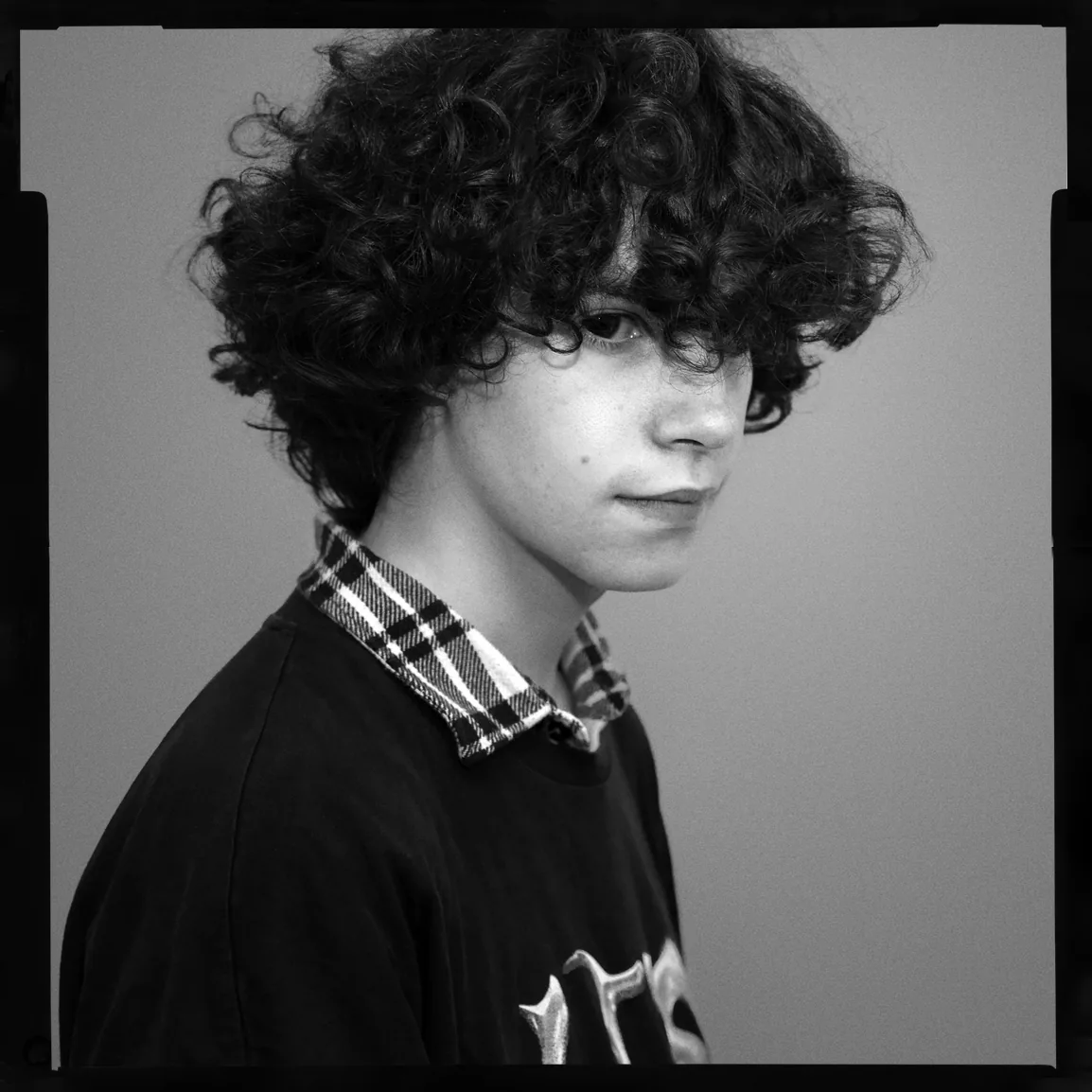Portrait 24 of 80 from ‘Portrait Journal’, taken in 2022 with a Hasselblad X1D II 50C by Yago Partal.